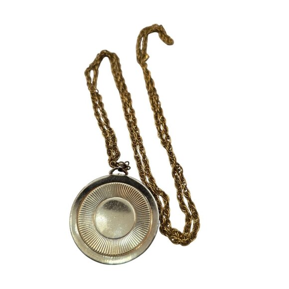 Vintage Enameled Decorative Pendant Necklace (A8156) - Picture 3 of 3